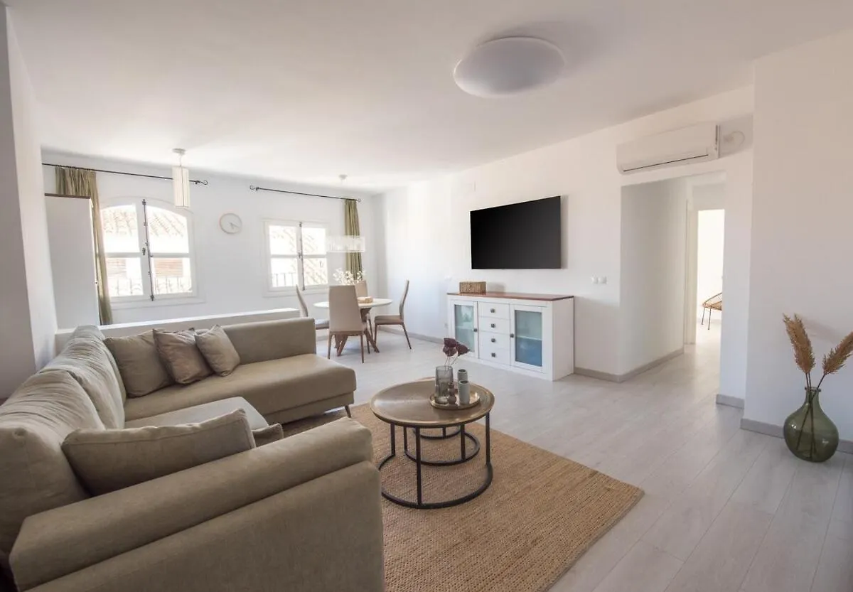 Puerto Banus Marina Apartment! ماربيا